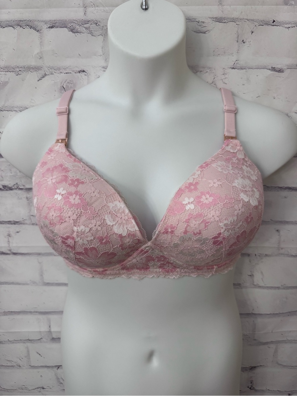 Victoria’s Secret Body By Victoria Wireless Nursing Bra Pink Lace Size 40DD Rare